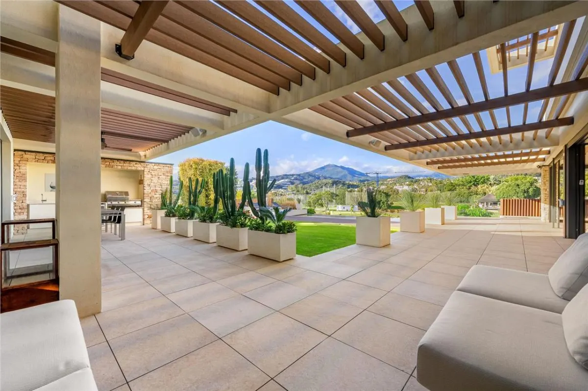 Contemporary Mediterranean Villa 59 — Marbella East, Marbella view 17