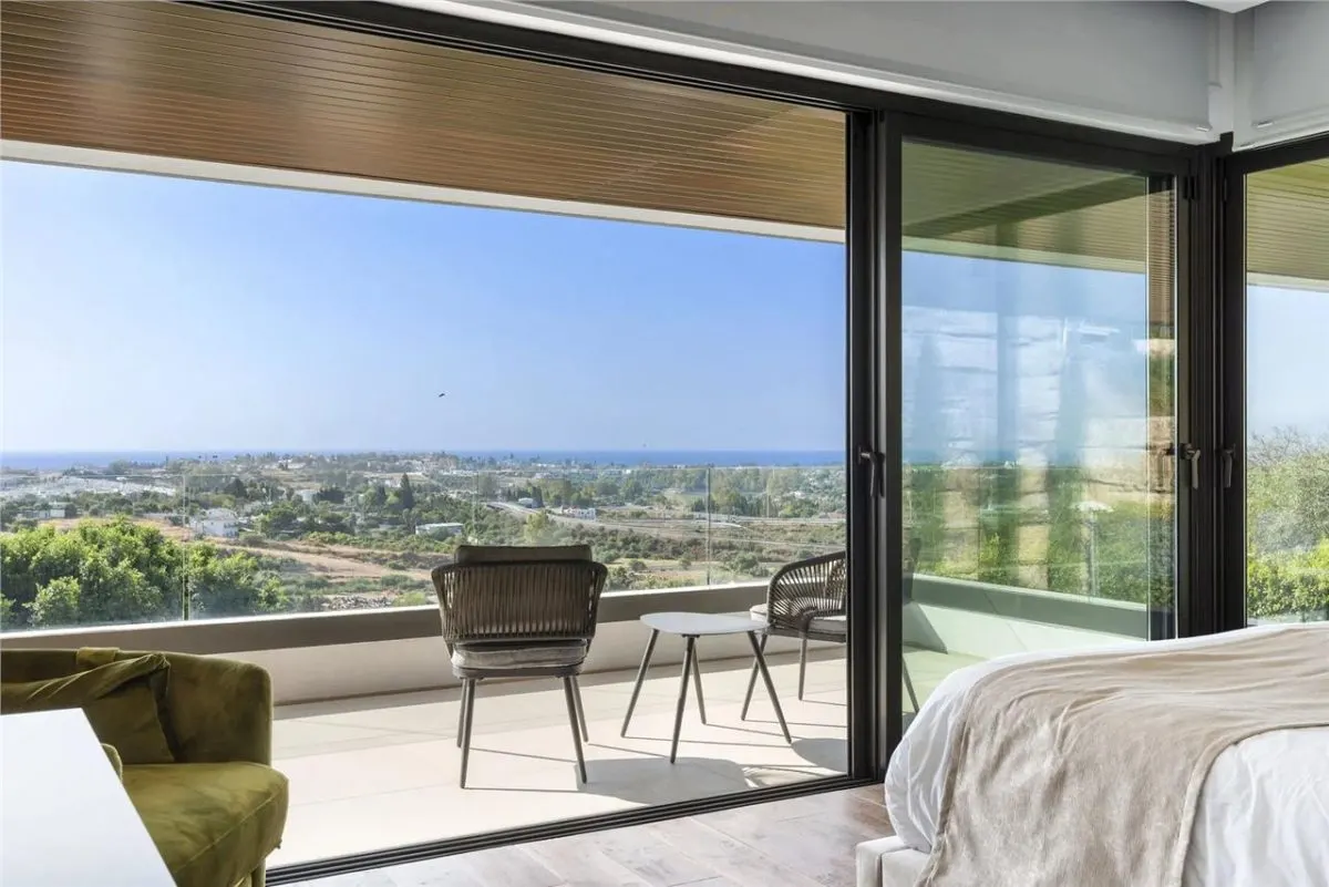 Contemporary Mediterranean Villa 135 — La Heredia, Benahavis view 16