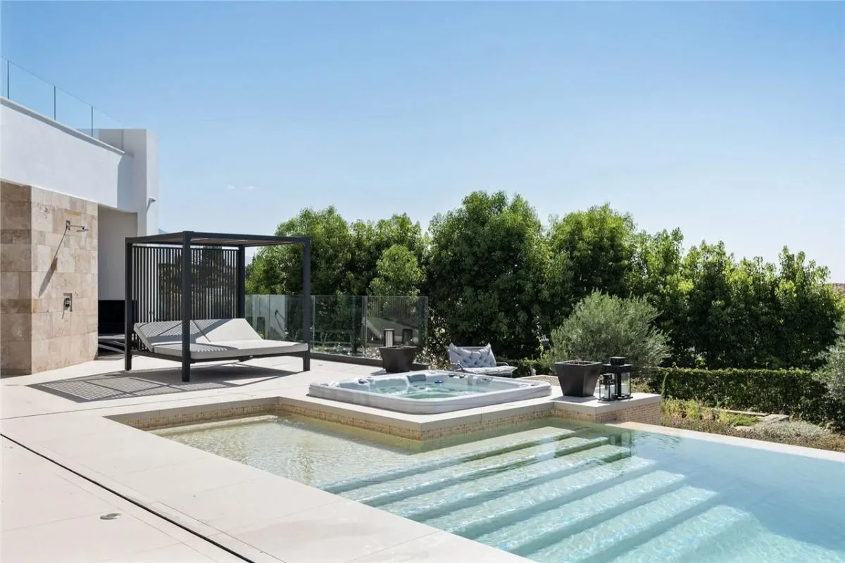 Contemporary Mediterranean Villa 135 — La Heredia, Benahavis view 10
