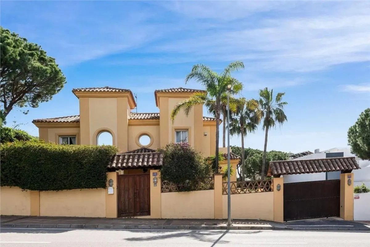 Villa Horizon 99 — Golden Mile Private Estate, Marbella view 3
