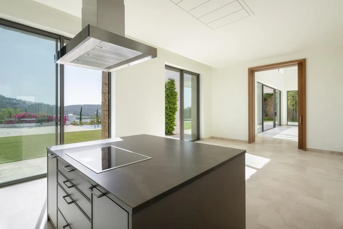 Contemporary Mediterranean Villa 99 — Doña Julia, Casares view 4