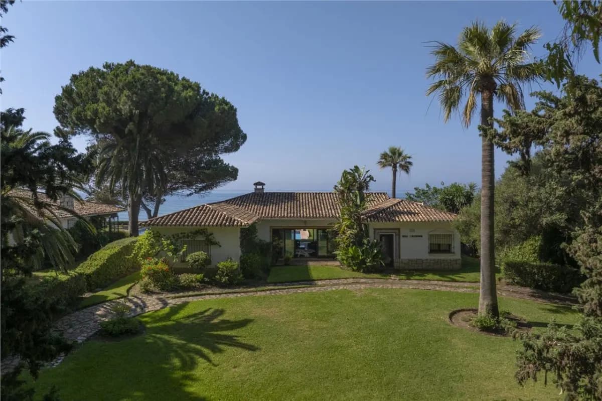Villa Horizon 98 — Sierra Blanca Private Estate, Estepona view 11