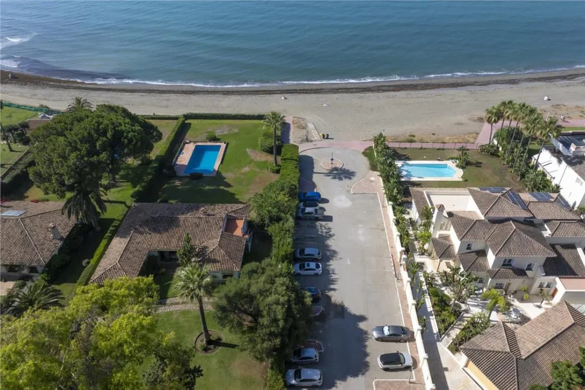 Villa Horizon 98 — Sierra Blanca Private Estate, Estepona view 10