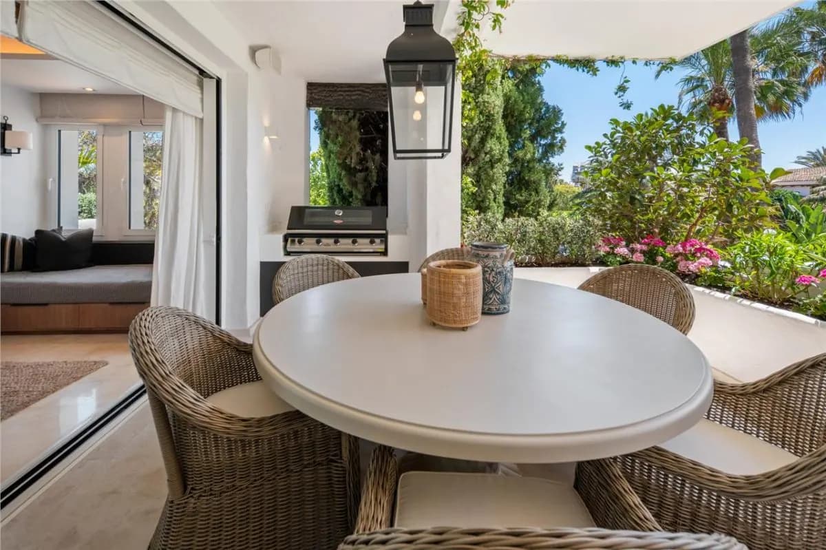 Villa Horizon 161 — Altos de Puente Romano Private Estate, Marbella view 17