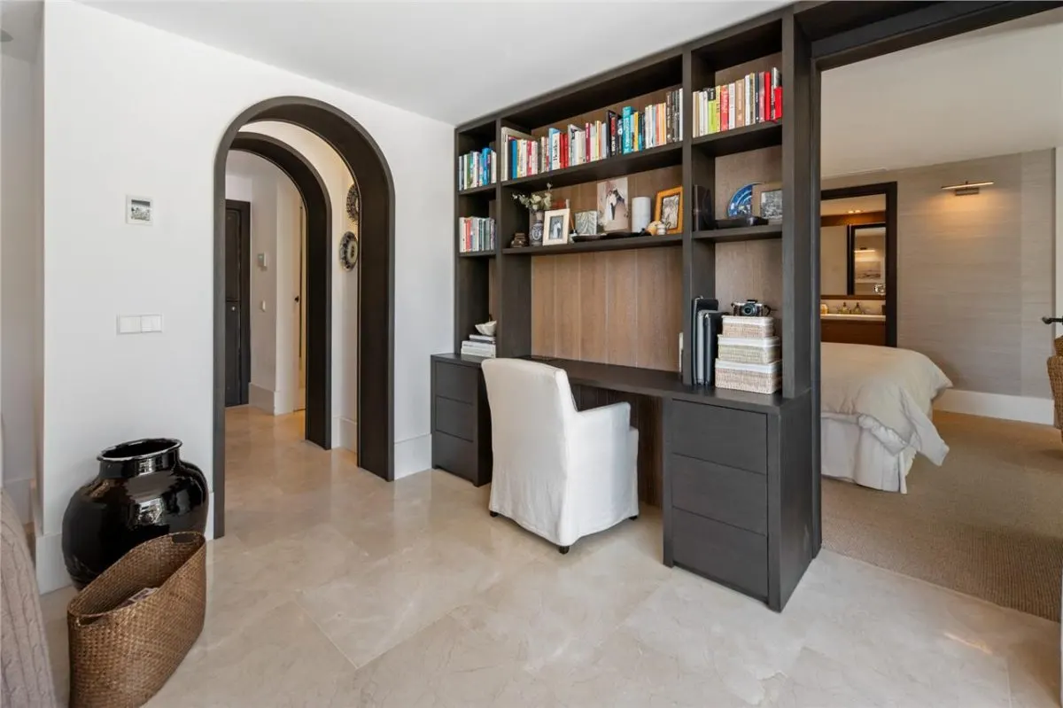 Villa Horizon 161 — Altos de Puente Romano Private Estate, Marbella view 22