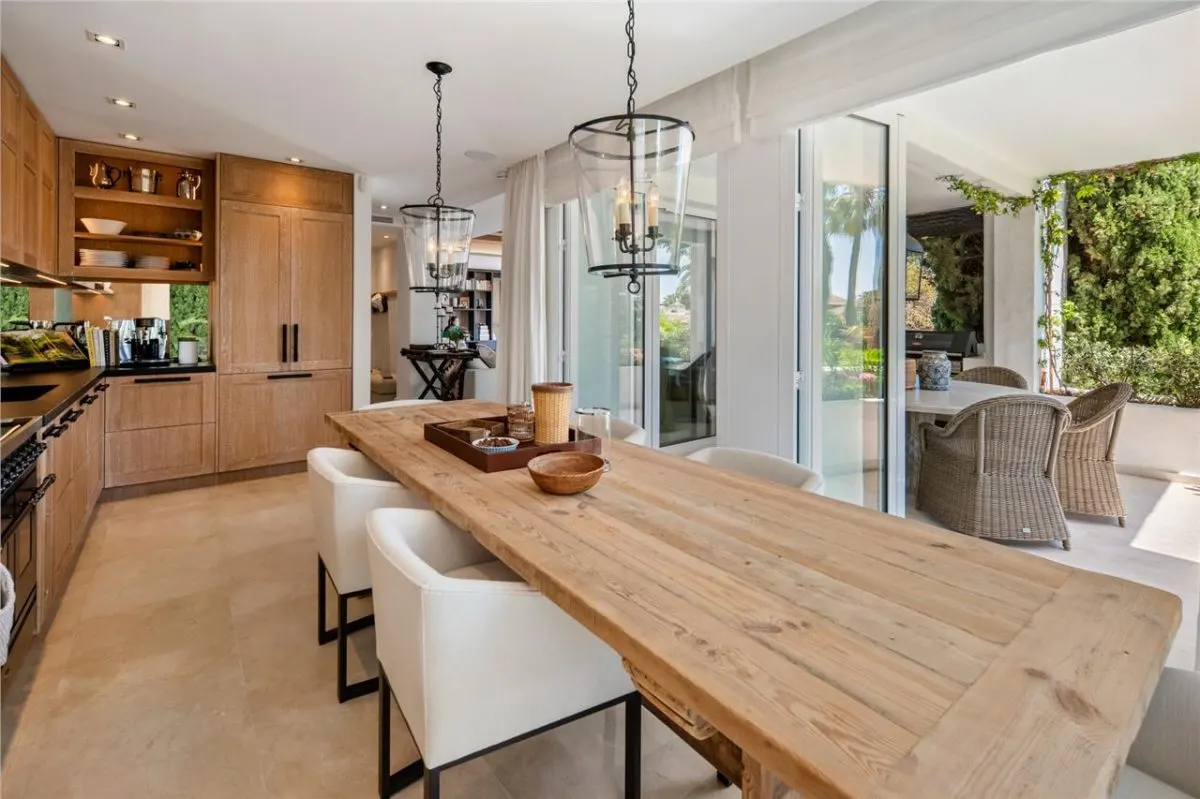 Villa Horizon 161 — Altos de Puente Romano Private Estate, Marbella view 10