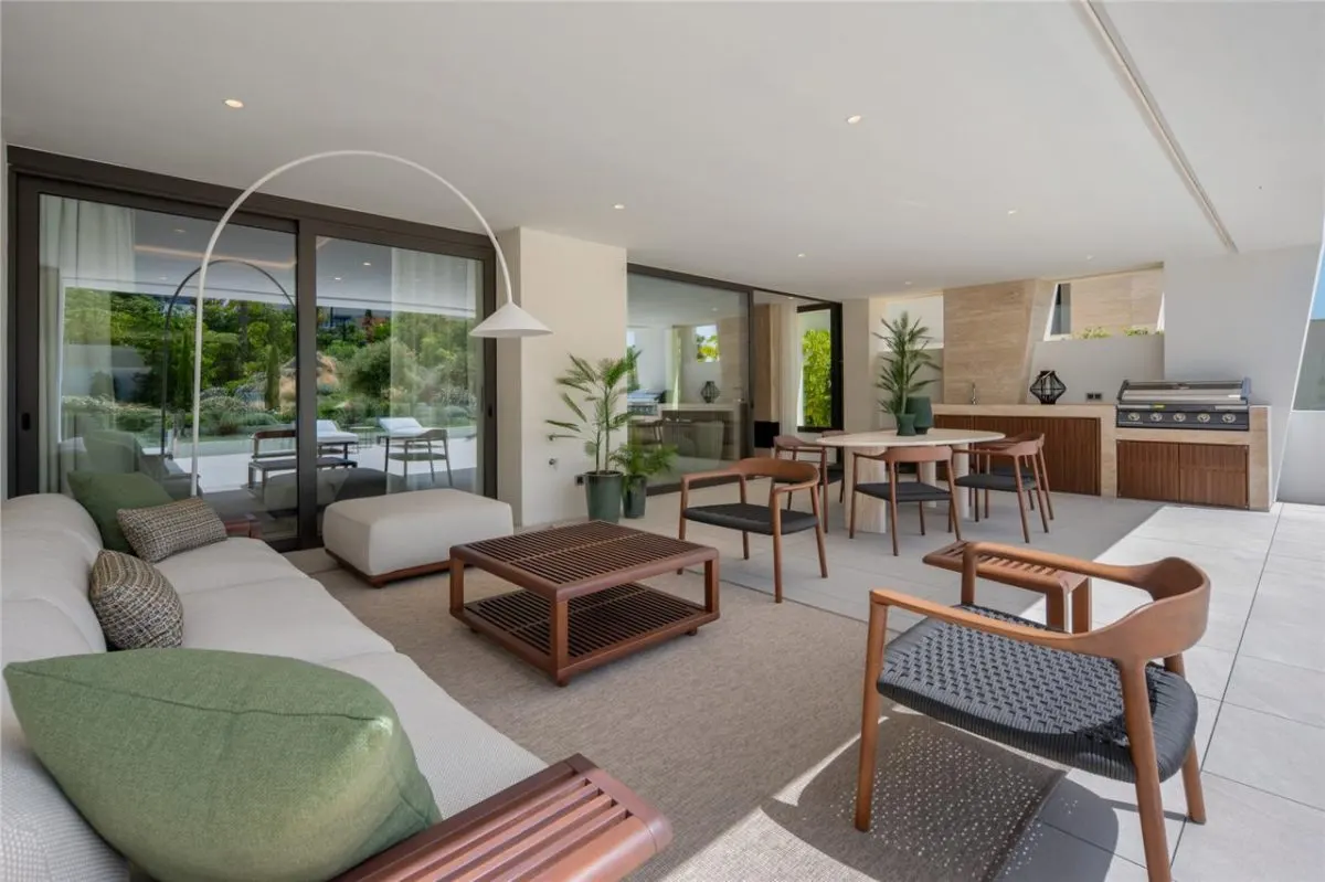 Villa Horizon 97 — Rio Real Private Estate, Marbella view 2