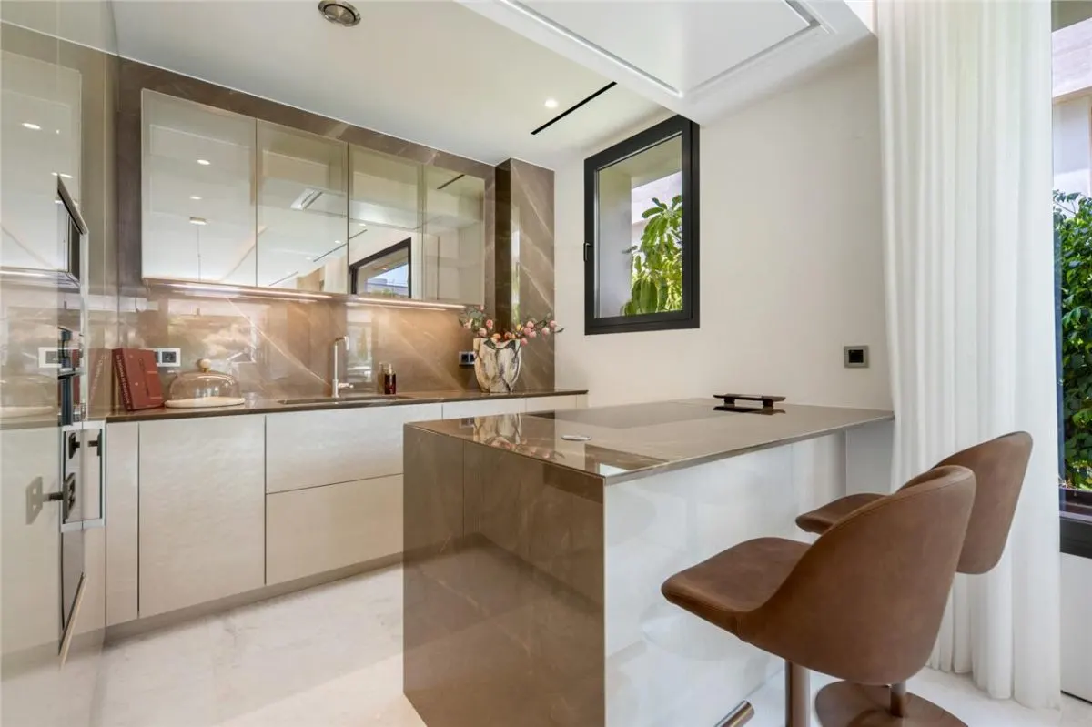 Villa Horizon 97 — Rio Real Private Estate, Marbella view 4