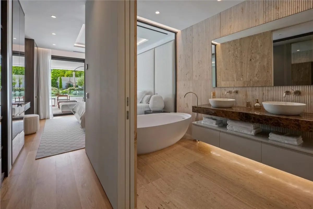 Villa Horizon 97 — Rio Real Private Estate, Marbella view 8