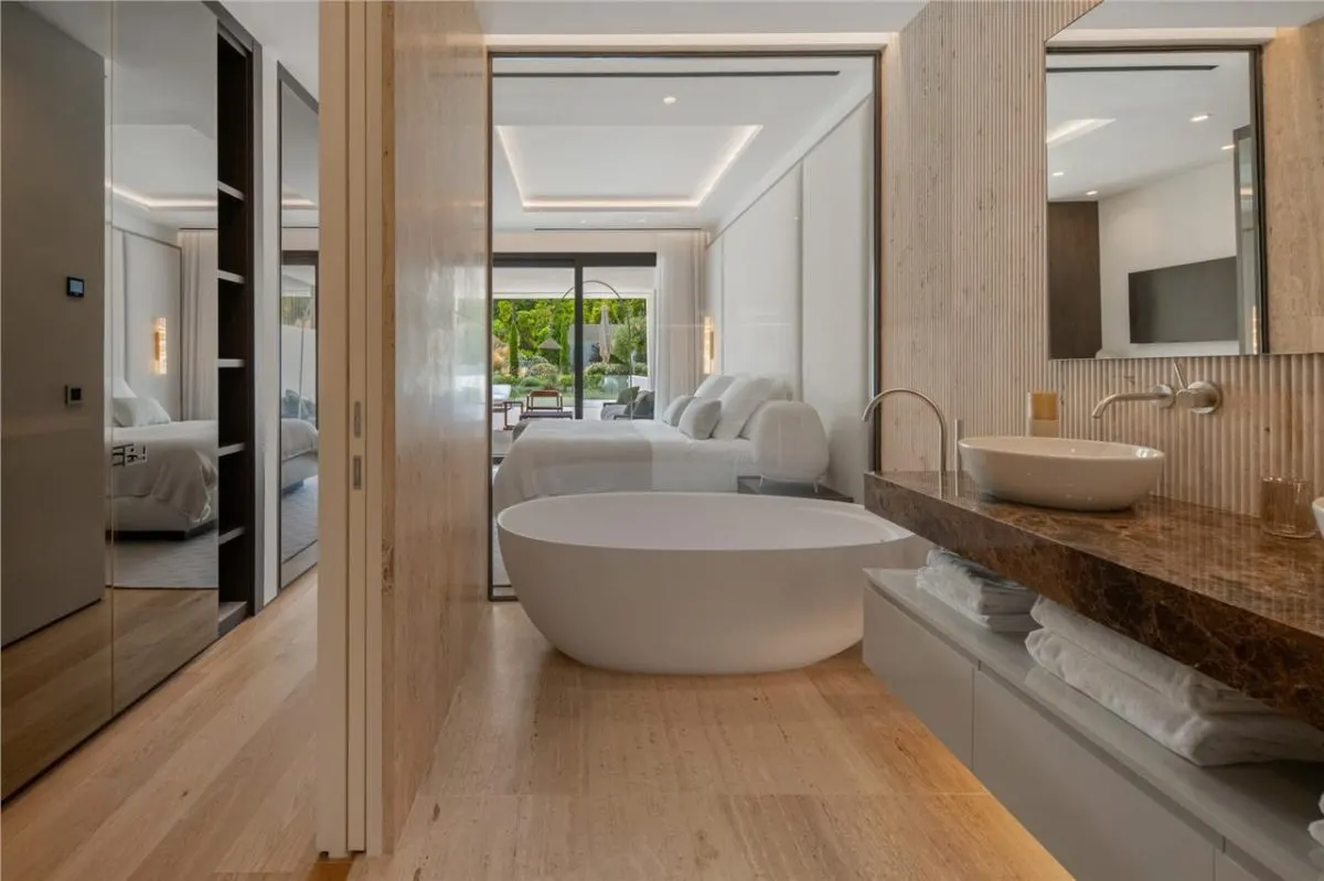 Villa Horizon 97 — Rio Real Private Estate, Marbella view 9