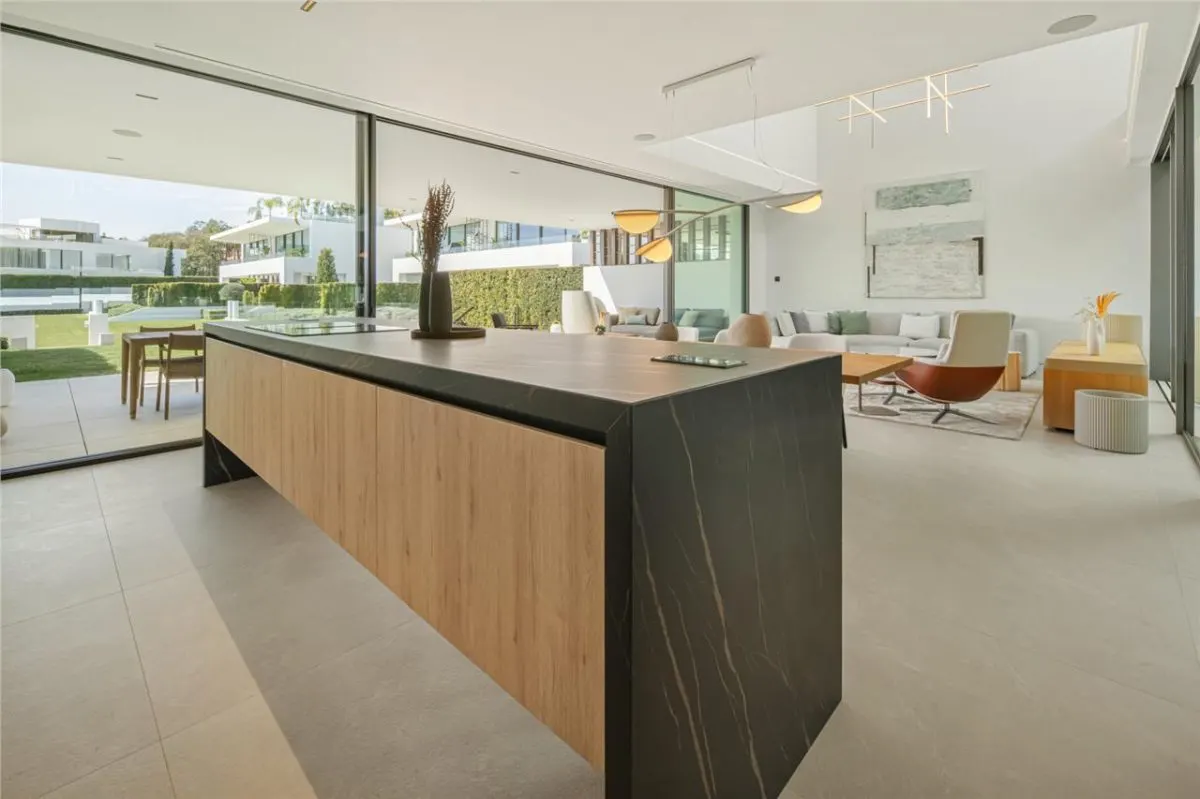 Private Belvedere Estate 60 — Marbesa, Marbella view 8