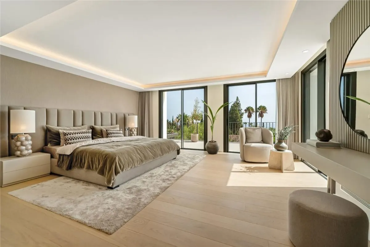 Villa Horizon 47 — Los Monteros Private Estate, Marbella view 12
