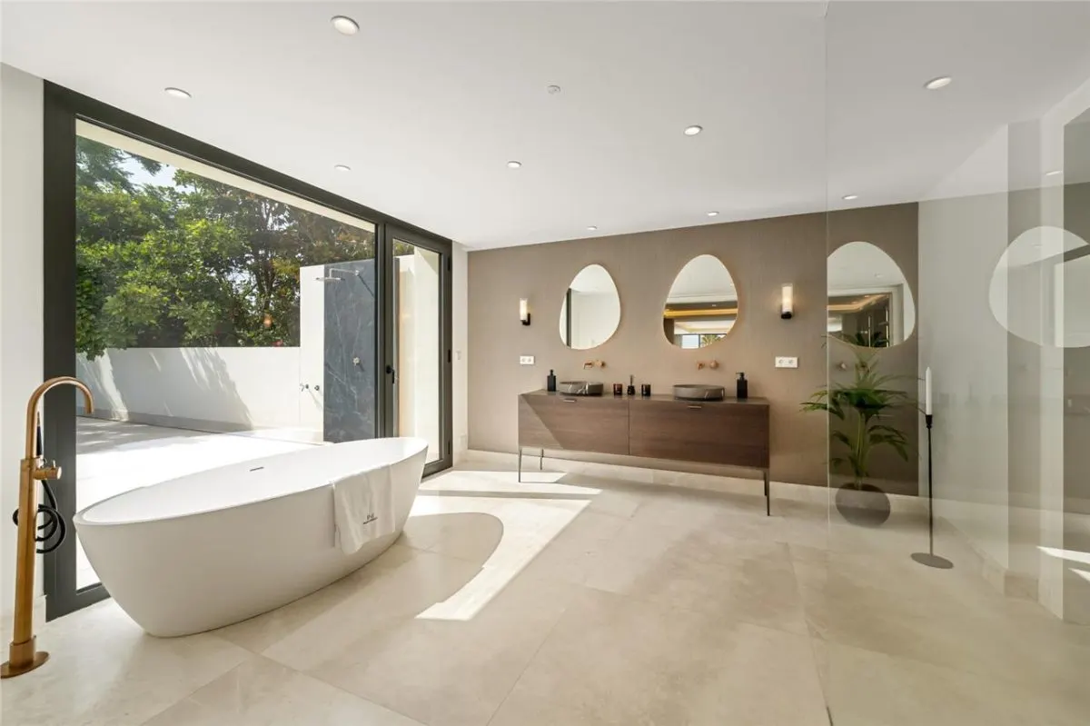 Villa Horizon 47 — Los Monteros Private Estate, Marbella view 14