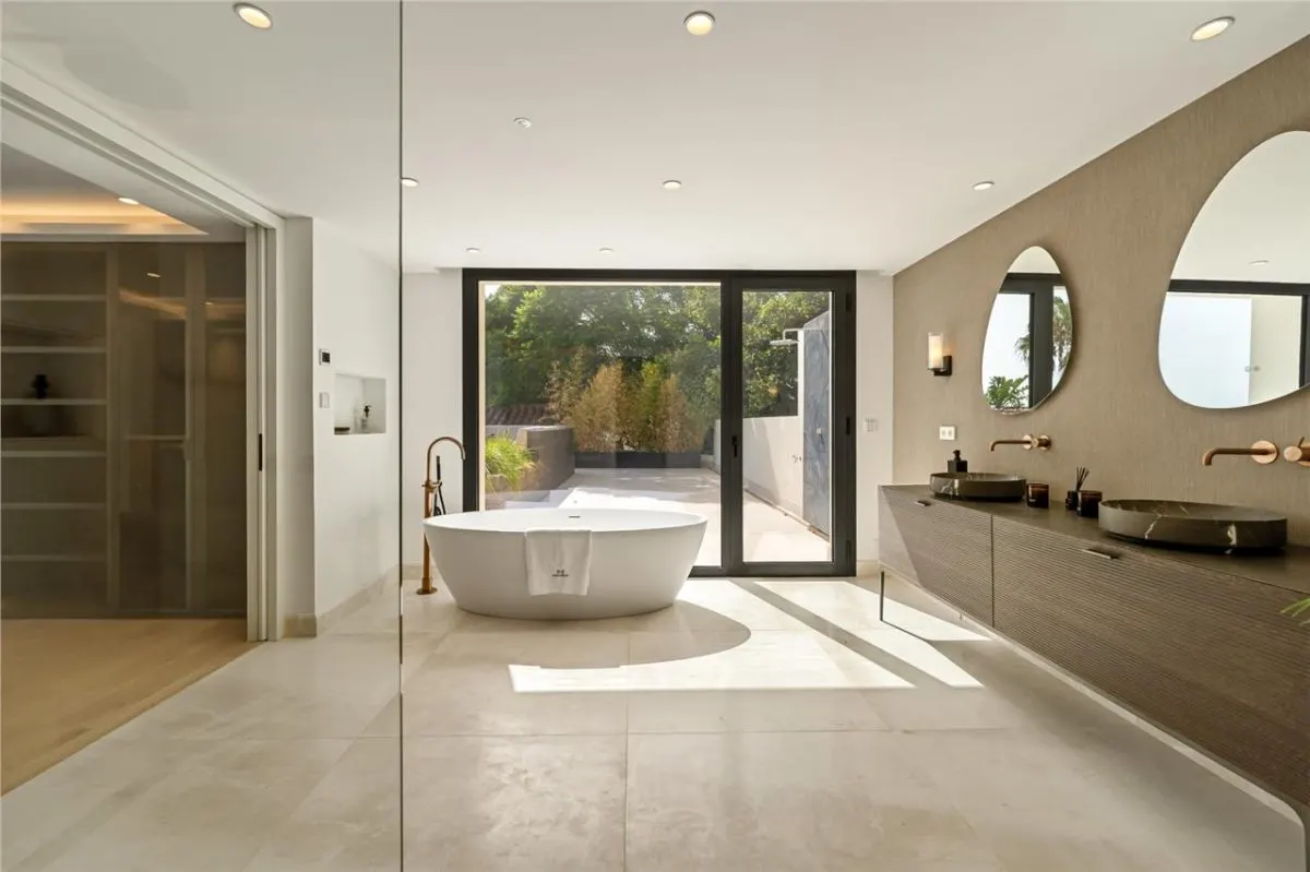 Villa Horizon 47 — Los Monteros Private Estate, Marbella view 15