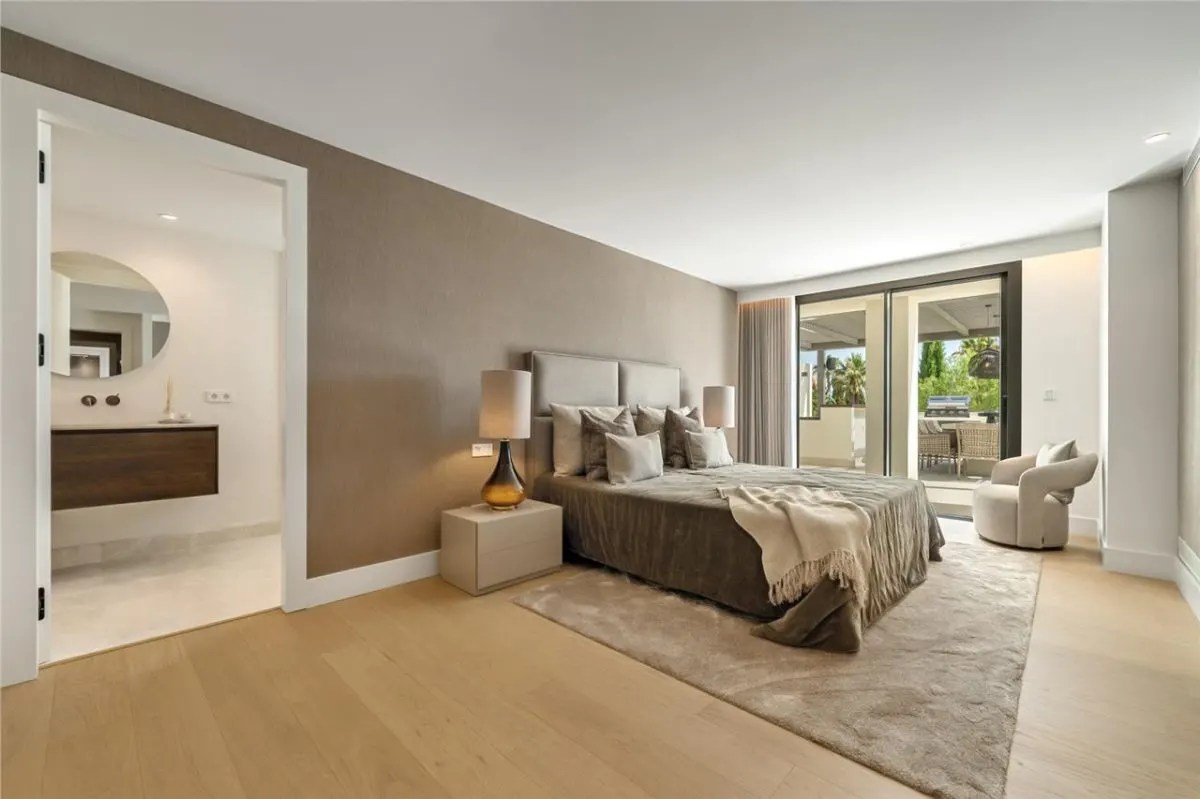 Villa Horizon 47 — Los Monteros Private Estate, Marbella view 16