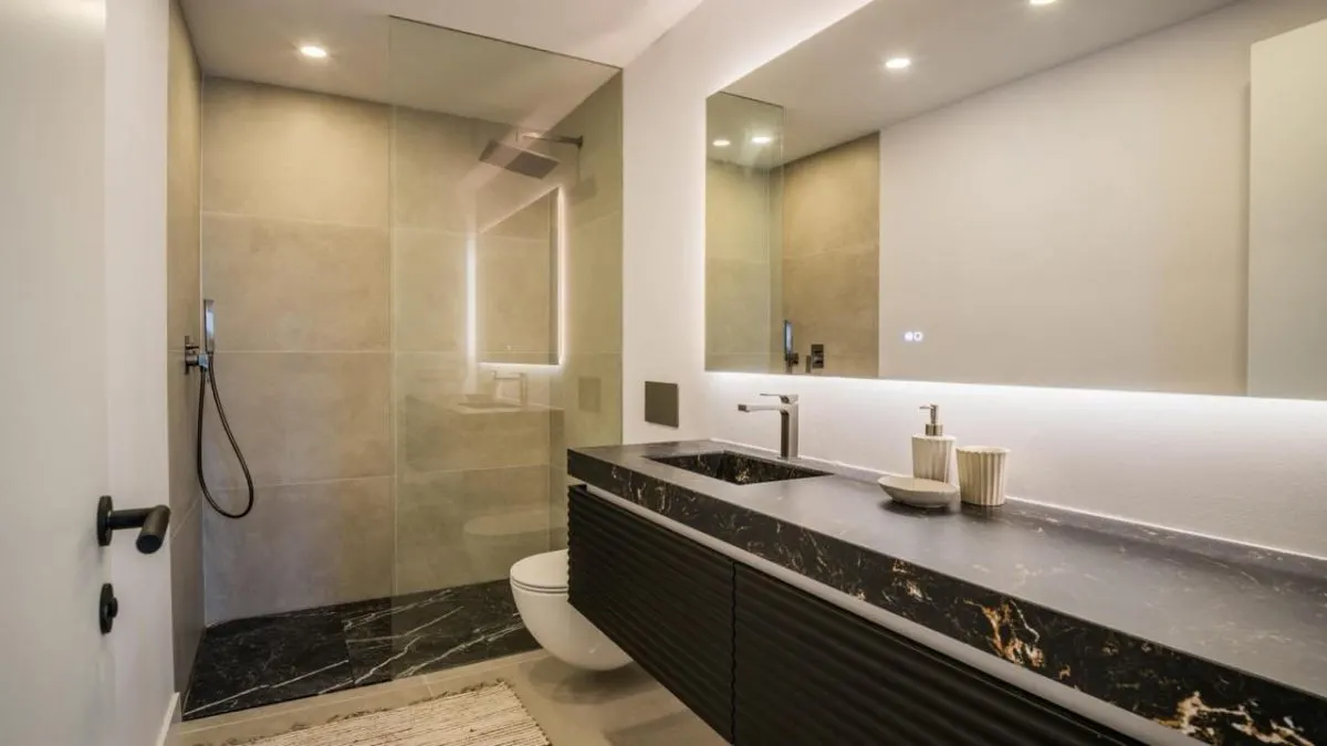 Contemporary Mediterranean Villa 123 — Rio Real, Marbella view 21