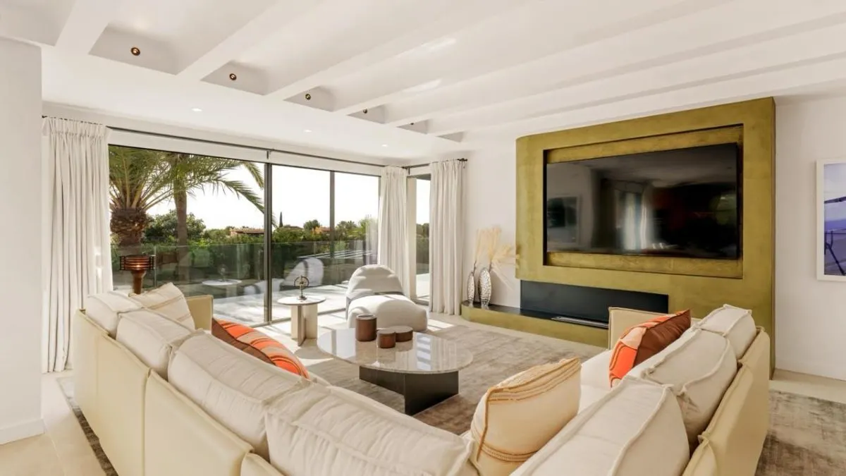 Contemporary Mediterranean Villa 123 — Rio Real, Marbella view 4