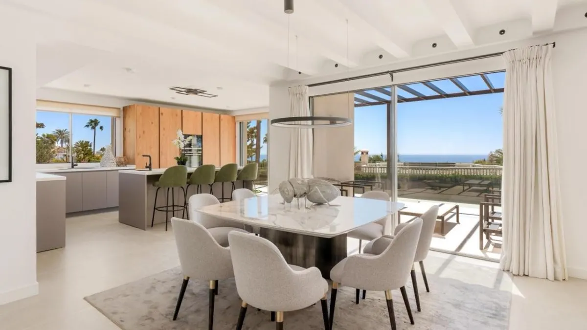 Contemporary Mediterranean Villa 123 — Rio Real, Marbella view 7