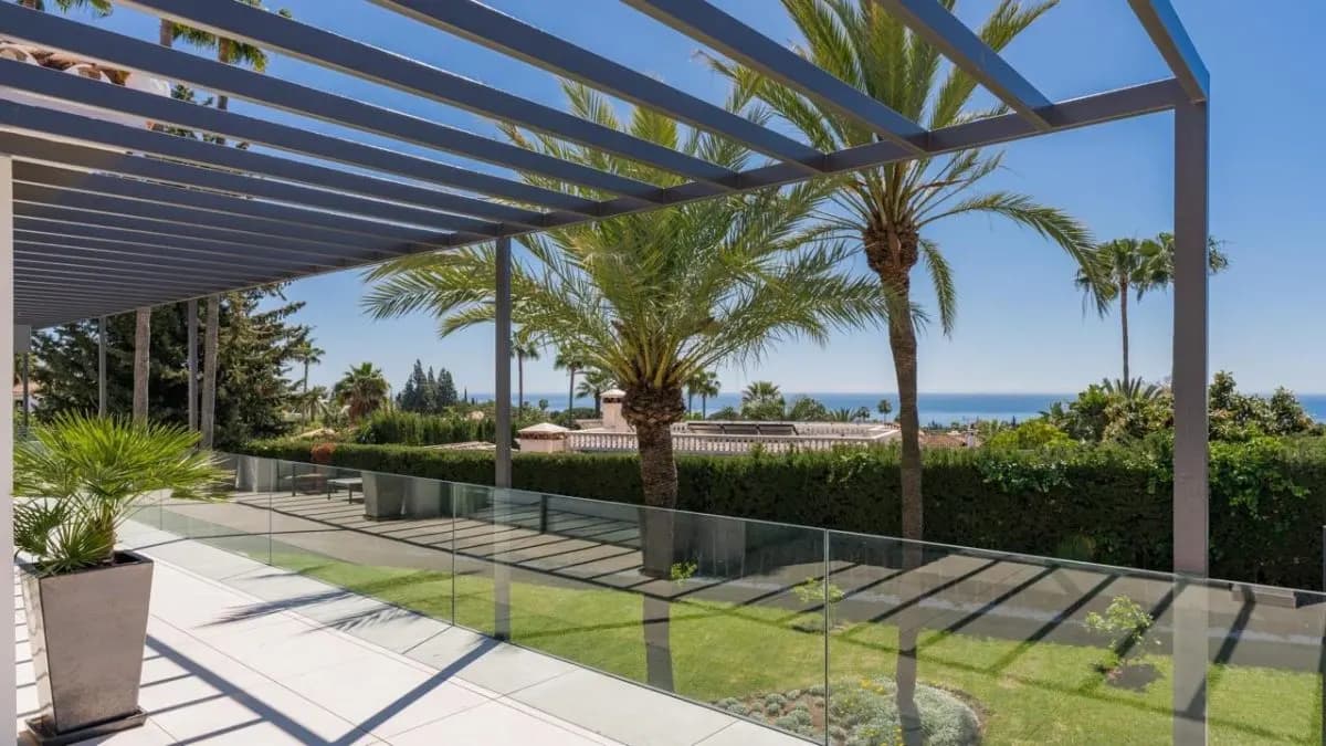 Contemporary Mediterranean Villa 123 — Rio Real, Marbella view 9