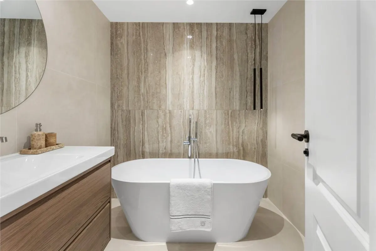 Executive Coastal Residence 112 — San Pedro Beachside, Benahavis view 12