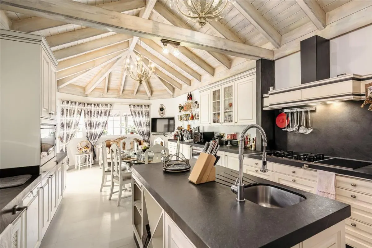 Private Belvedere Estate 144 — Los Monteros, Marbella view 2