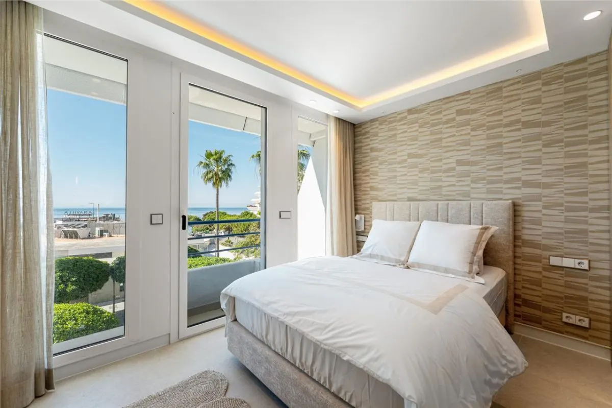 Executive Coastal Residence 114 — Sierra Blanca, Marbella view 11