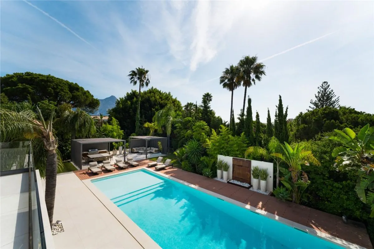 Contemporary Mediterranean Villa 147 — Puerto Banús, Marbella view 2