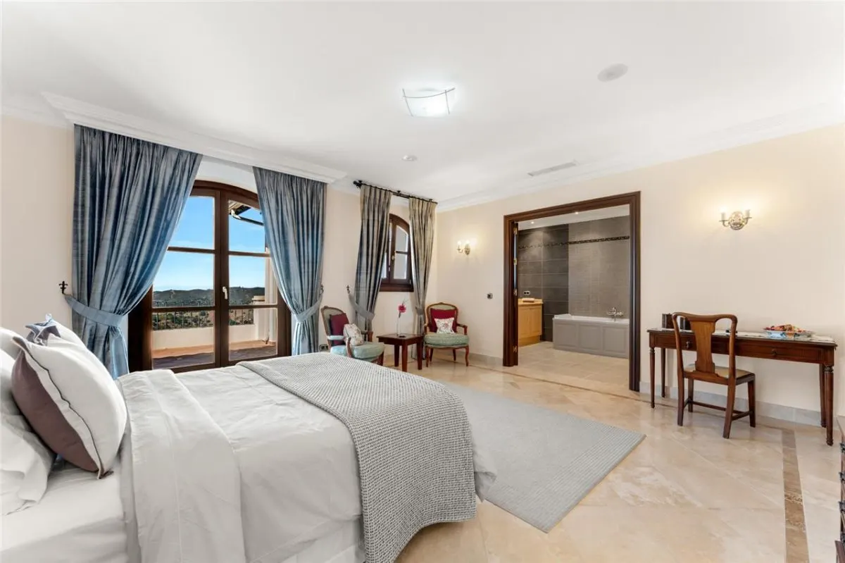 Private Belvedere Estate 112 — New Golden Mile, Estepona view 15