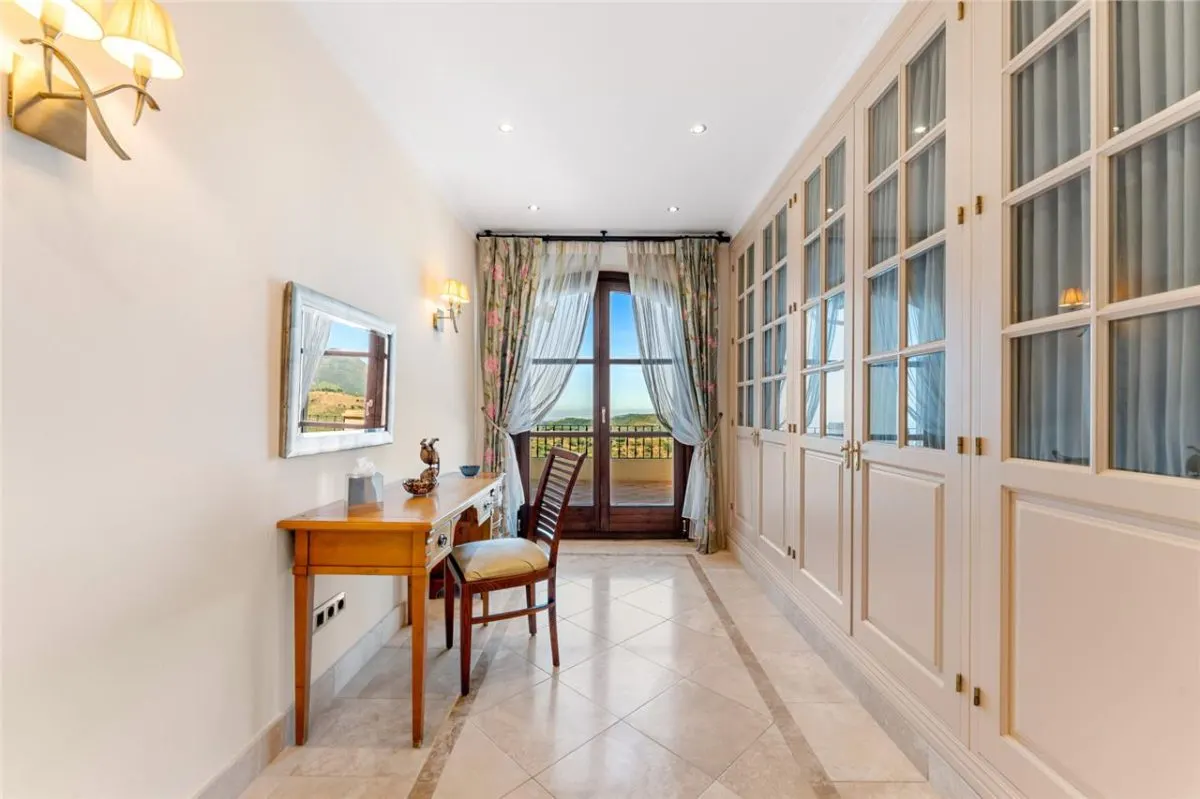 Private Belvedere Estate 112 — New Golden Mile, Estepona view 4