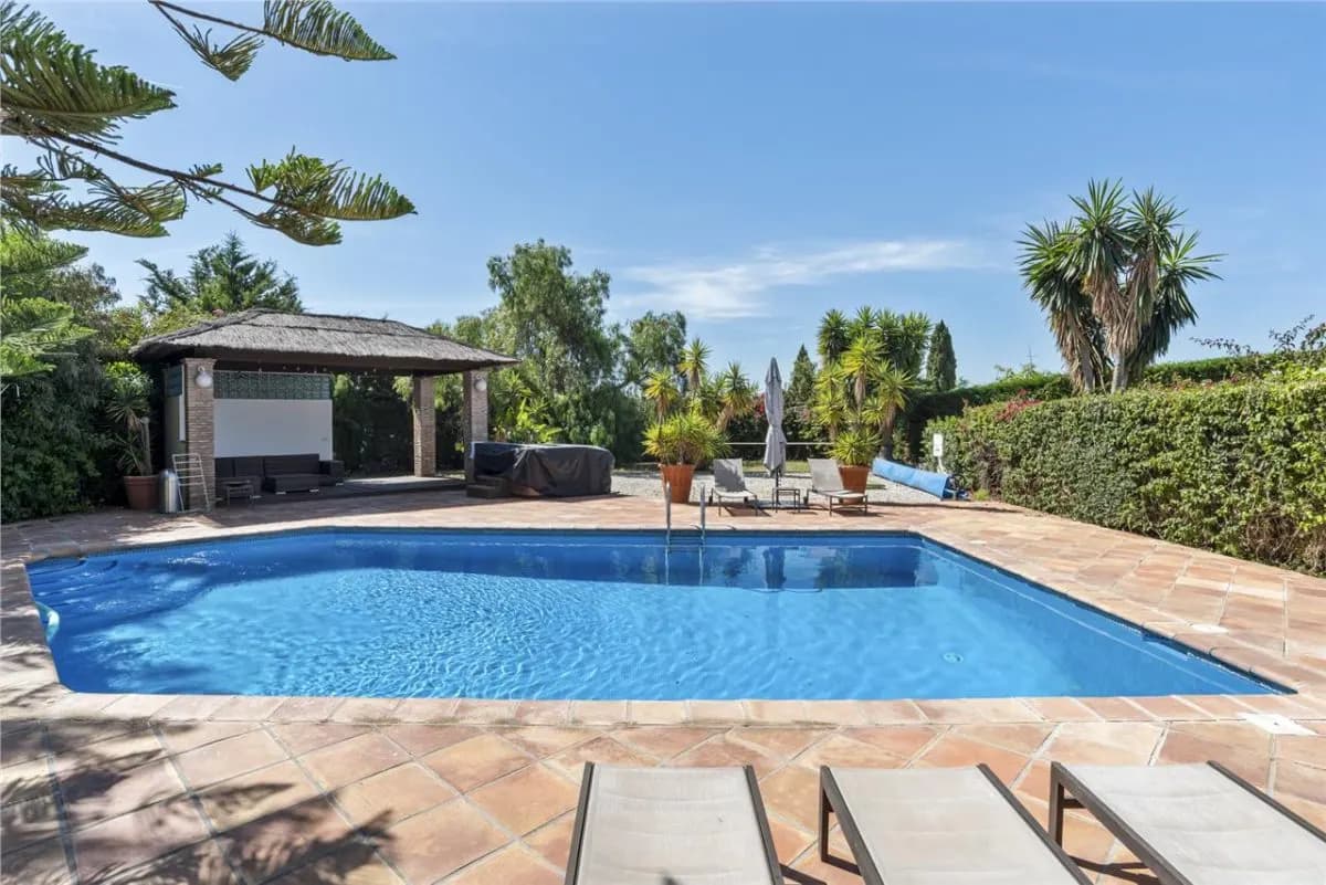 Contemporary Mediterranean Villa 115 — La Quinta, Benahavis view 2