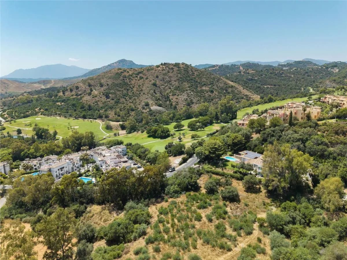 Sovereign Estate Development Plot 132 — Nueva Andalucía, Benahavis view 4