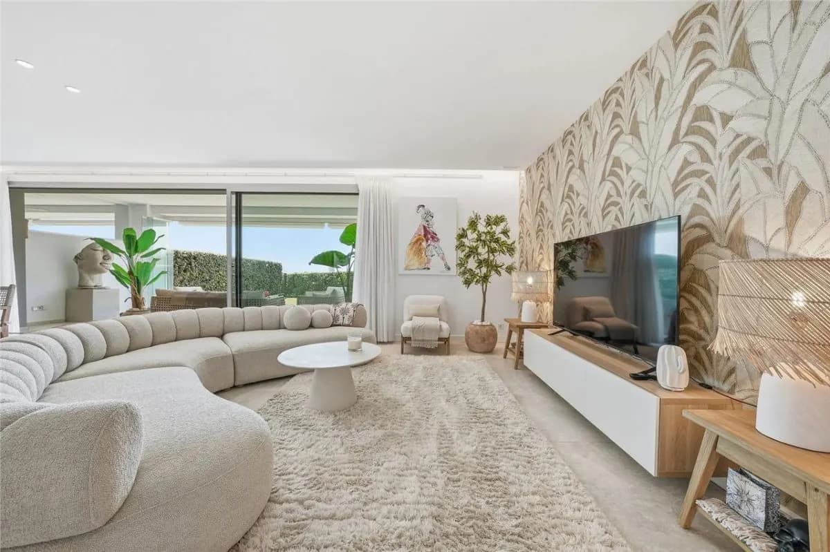 Executive Coastal Residence 131 — Golden Mile, Marbella view 8