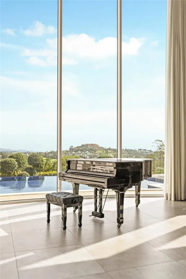 Contemporary Mediterranean Villa 155 — Capanes del Golf, Benahavis view 12