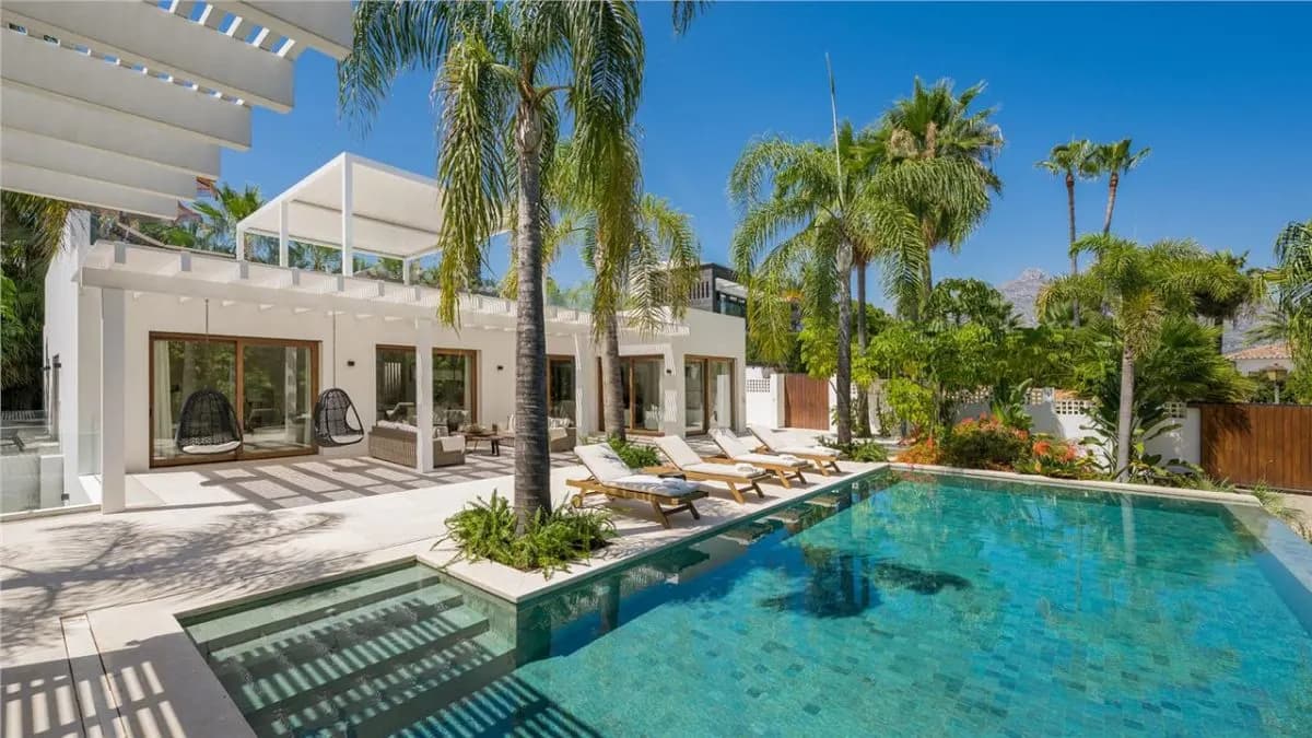 Contemporary Mediterranean Villa 87 — El Rosario, Marbella — Photograph 1