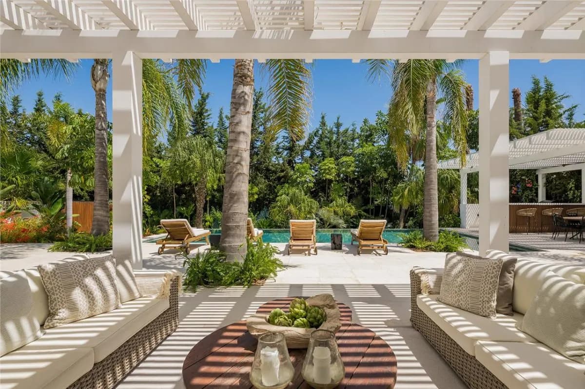 Contemporary Mediterranean Villa 87 — El Rosario, Marbella view 2
