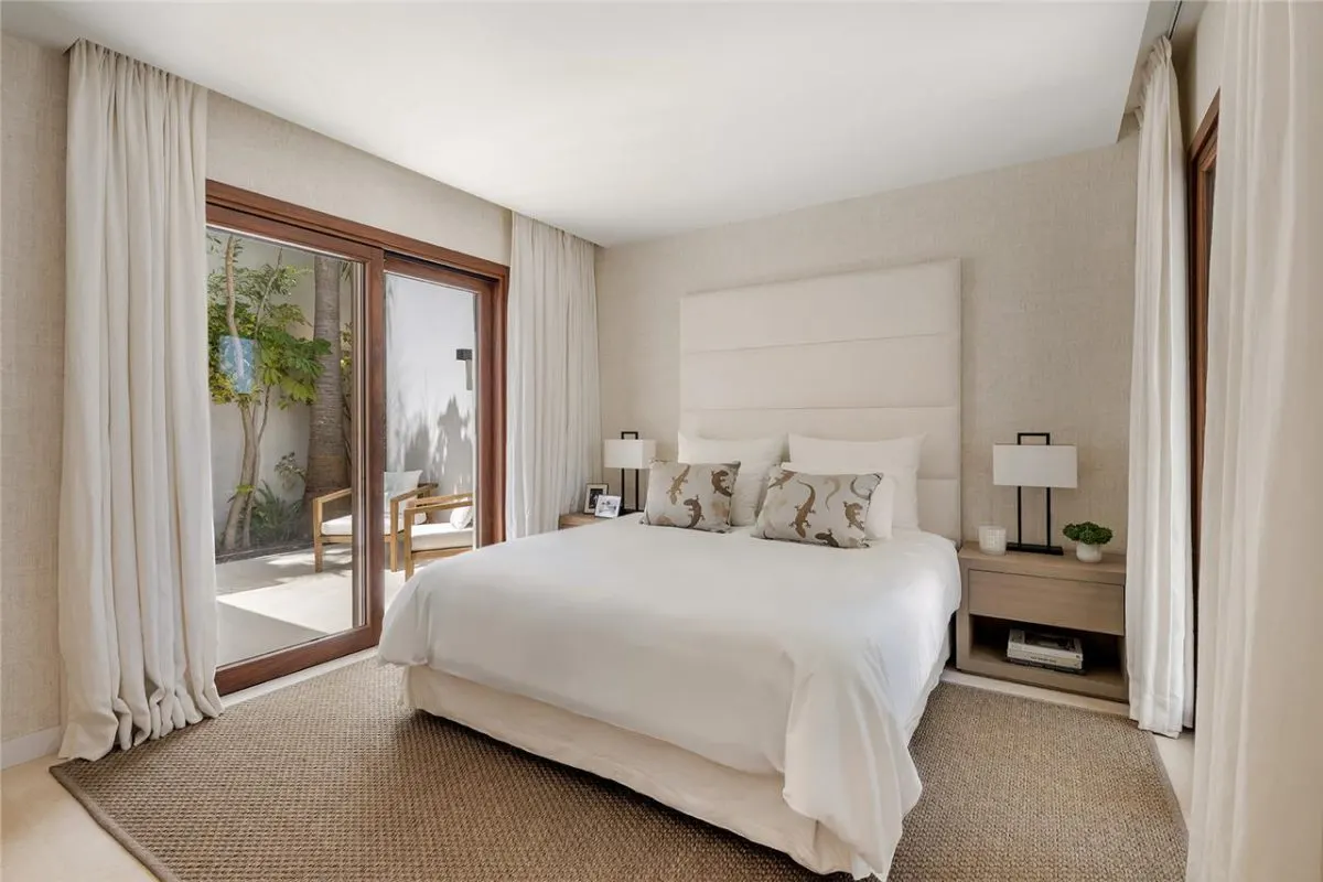 Contemporary Mediterranean Villa 87 — El Rosario, Marbella view 21
