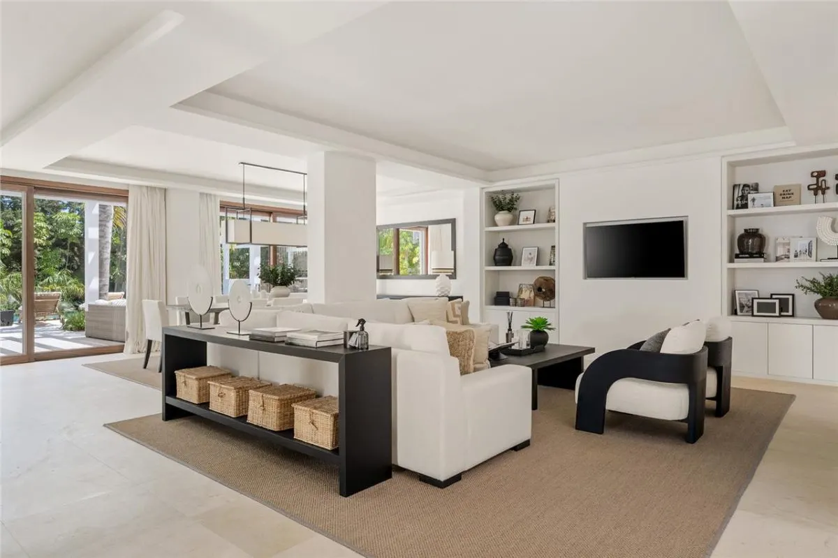 Contemporary Mediterranean Villa 87 — El Rosario, Marbella view 5