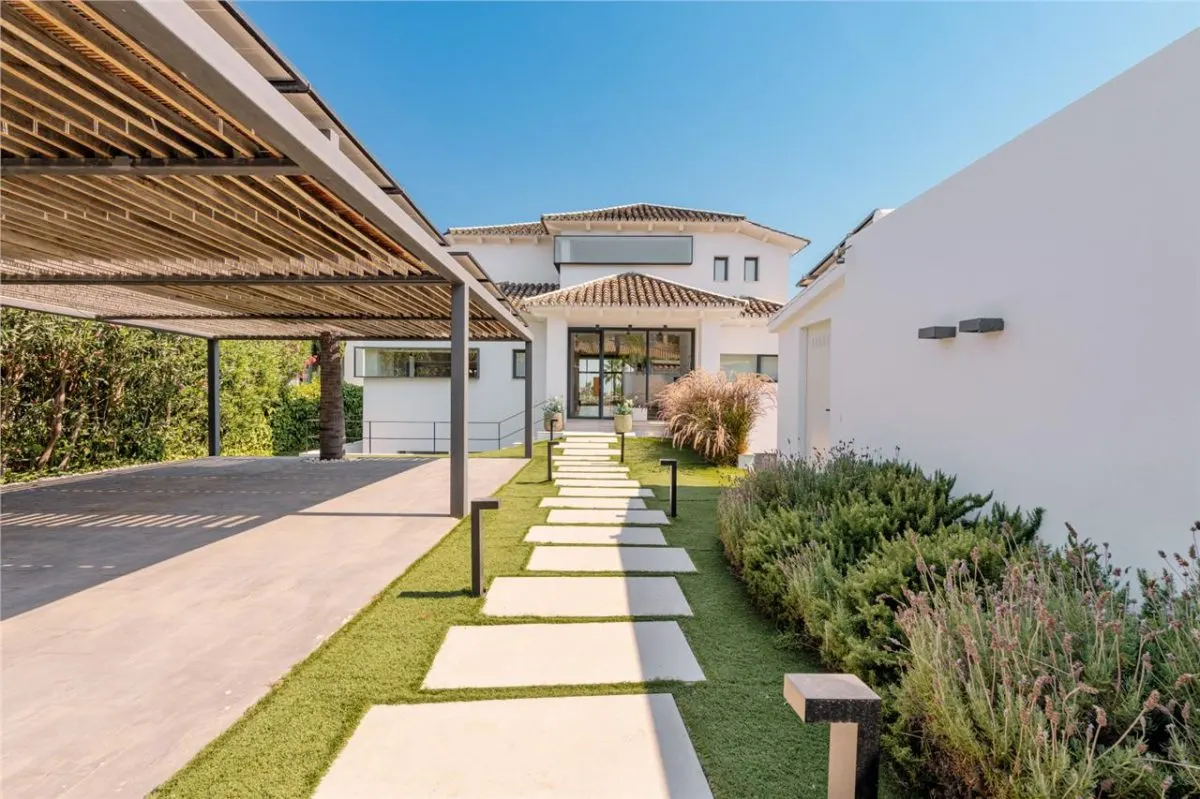 Private Belvedere Estate 88 — Sierra Blanca, Marbella view 4