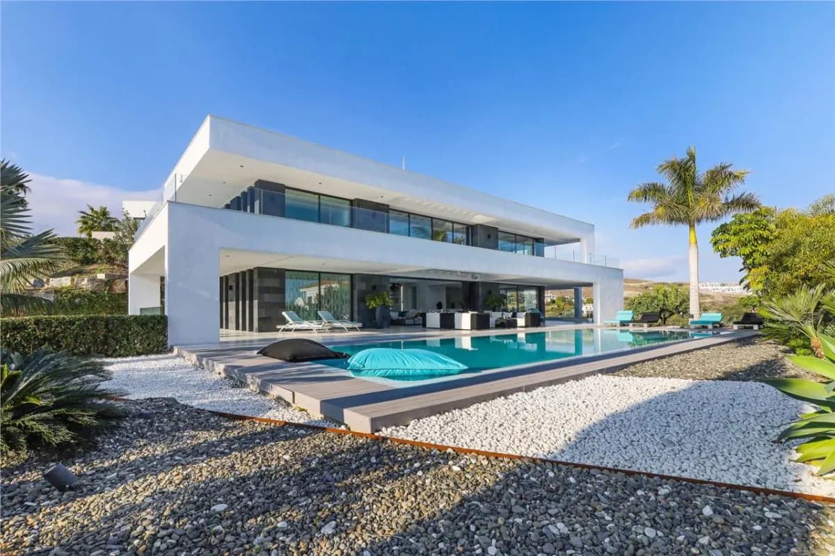 Contemporary Mediterranean Villa 95 — El Madroñal, Benahavis — Photograph 1