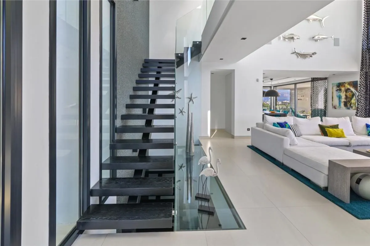 Contemporary Mediterranean Villa 95 — El Madroñal, Benahavis view 21