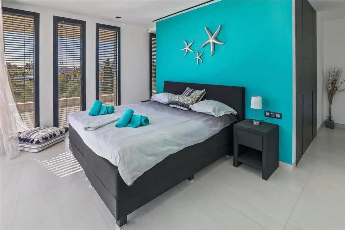 Contemporary Mediterranean Villa 95 — El Madroñal, Benahavis view 22