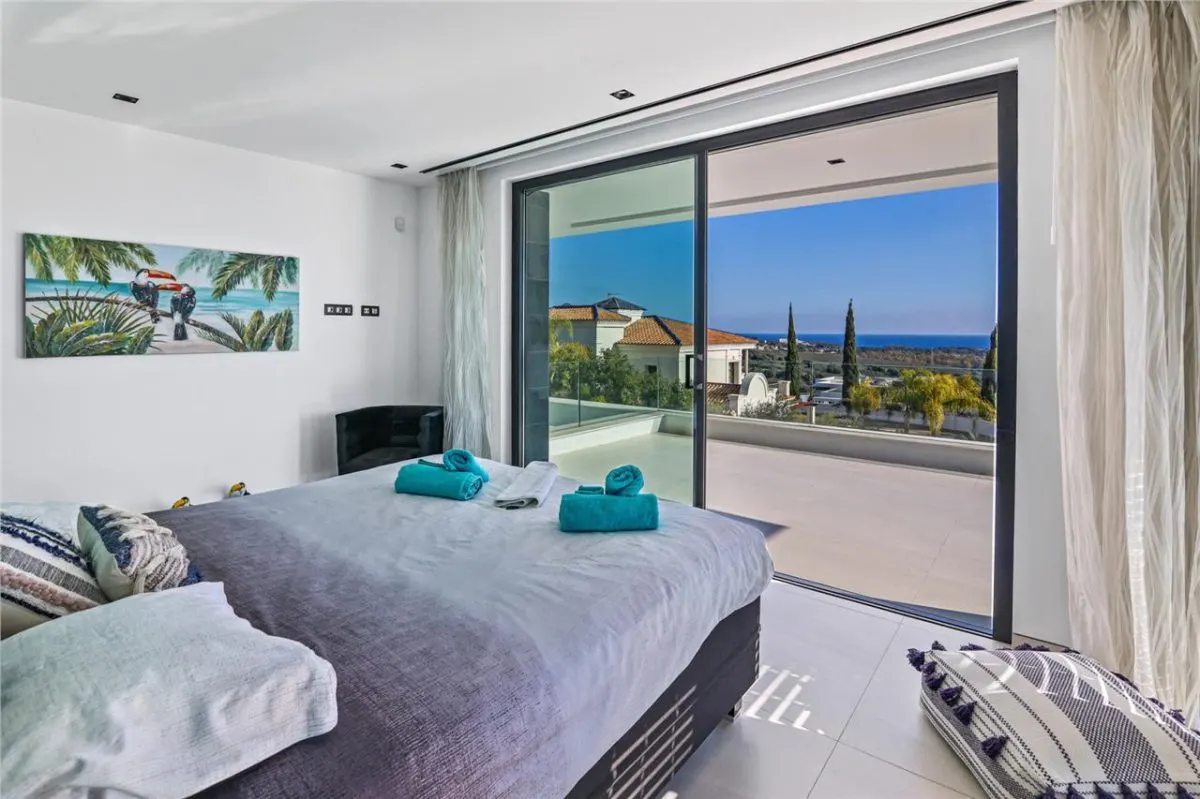 Contemporary Mediterranean Villa 95 — El Madroñal, Benahavis view 4