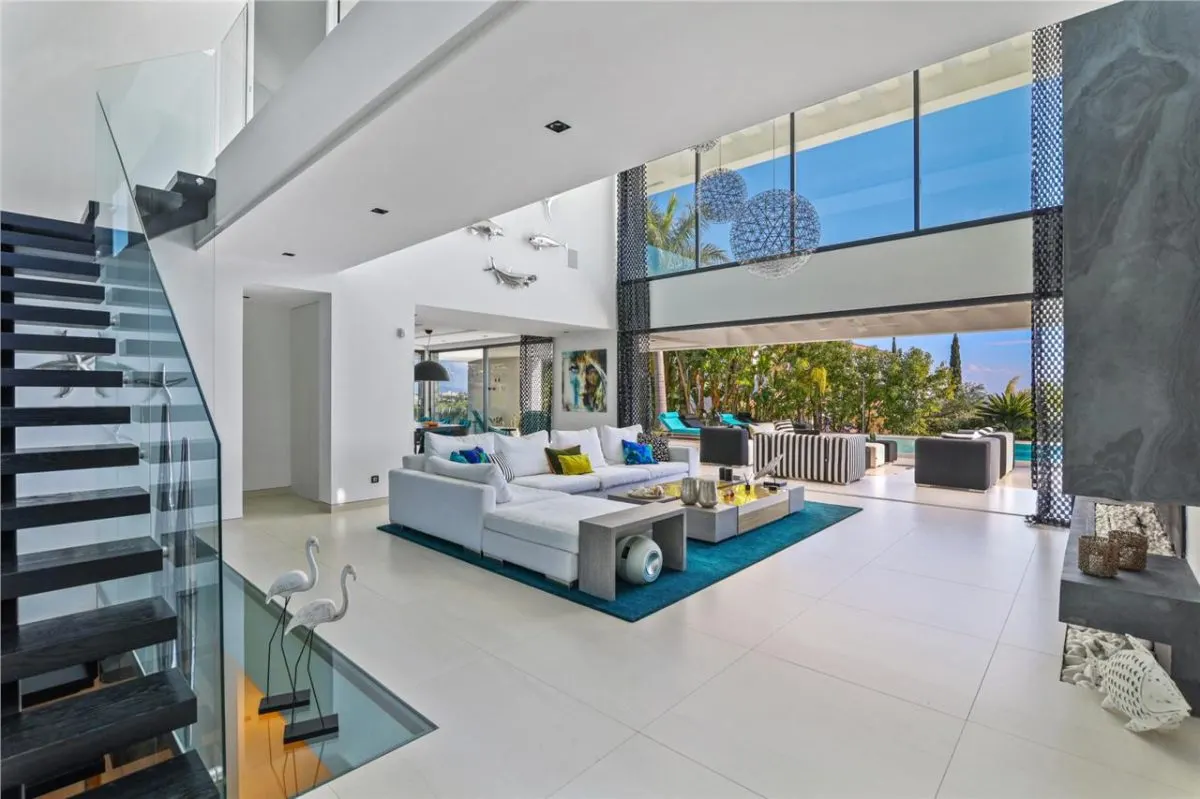 Contemporary Mediterranean Villa 95 — El Madroñal, Benahavis view 7