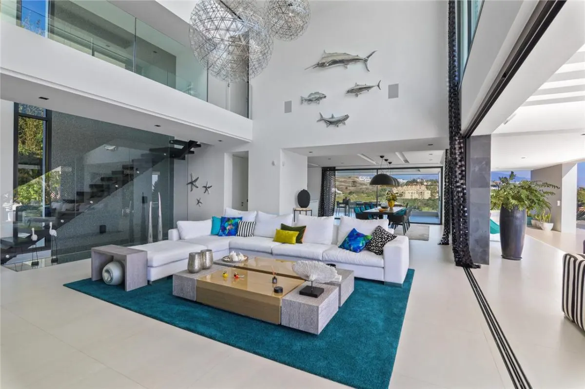 Contemporary Mediterranean Villa 95 — El Madroñal, Benahavis view 10