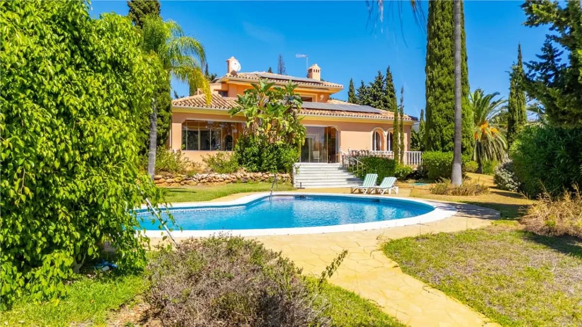 Private Belvedere Estate 156 — Nueva Andalucía, Marbella view 2